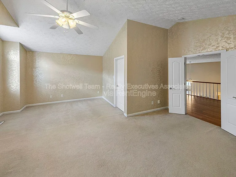 8508 Angel Oak Ct — Photo 12