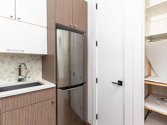 3rd image of 1784 Broadway APT 4A