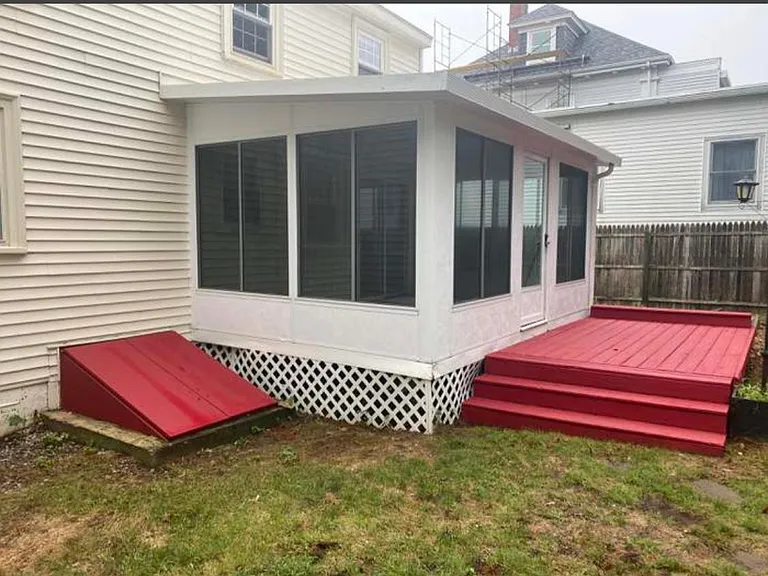 324 Elm St #A — Photo 5