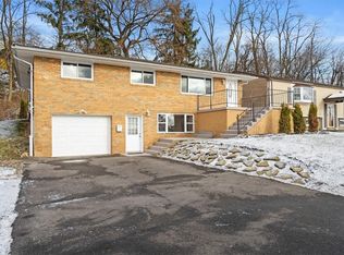 1004 Lessing St, Pittsburgh, PA 15220