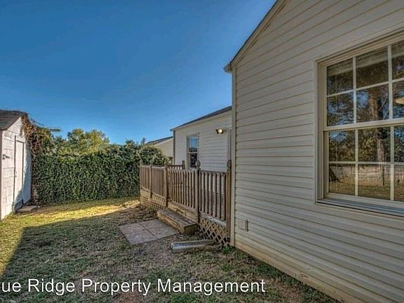 3rd image of 204 Kaywood Ave