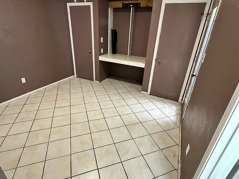 602 Bellaire Dr #B — Photo 5