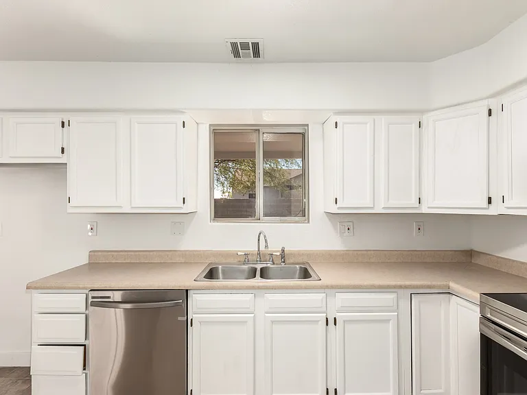 14309 S Amado Blvd — Photo 10