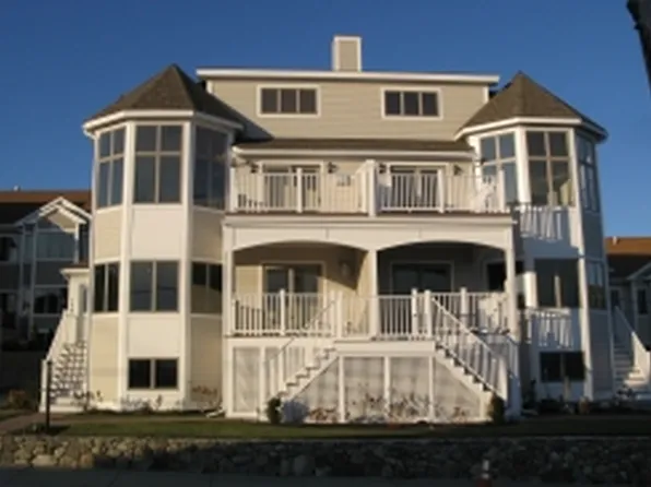 170 Cliff Ave, Winthrop, MA 02152