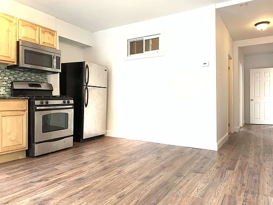 Rented by Compass | media 10