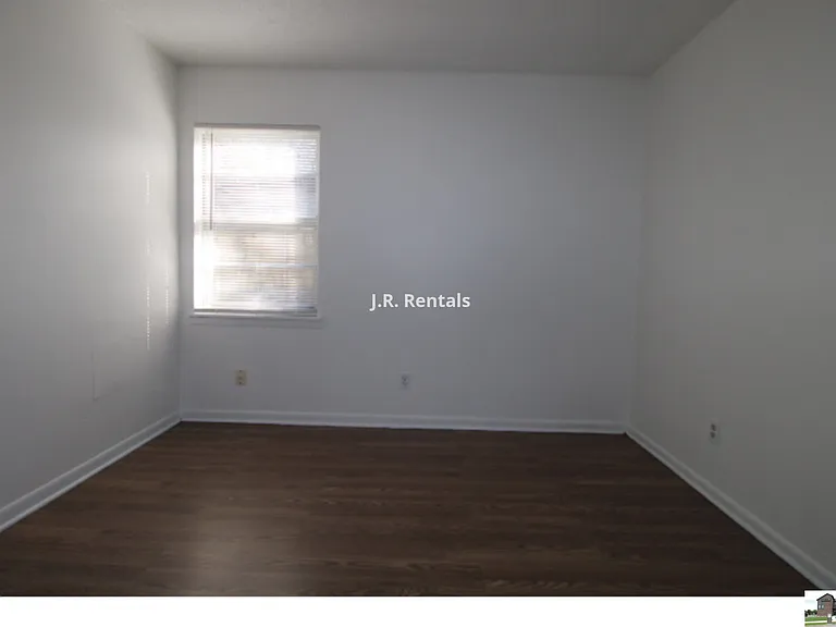 409 Short Ave — Photo 21