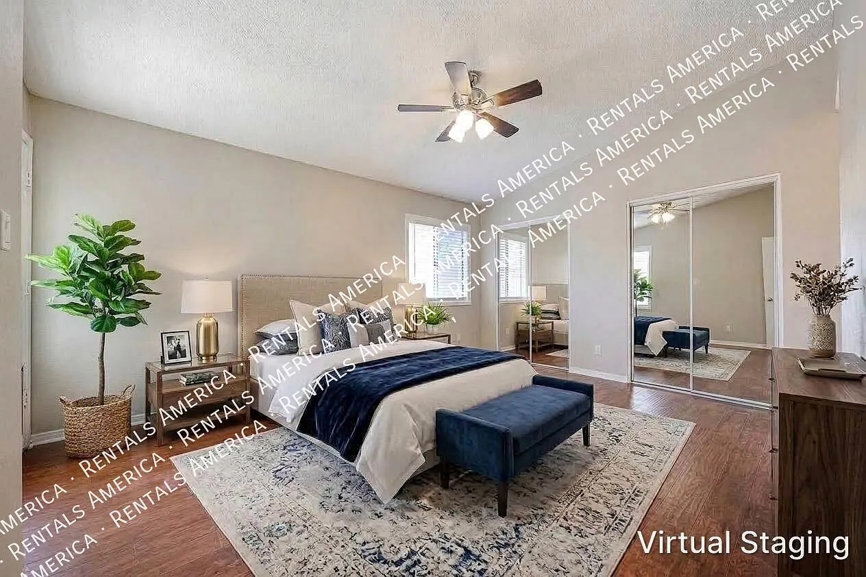 $500 Rent Credit Lease Signed By October 1! — Photo 2