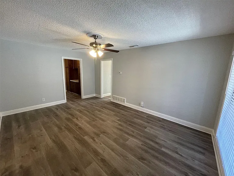 3800 Oscar Ave — Photo 5