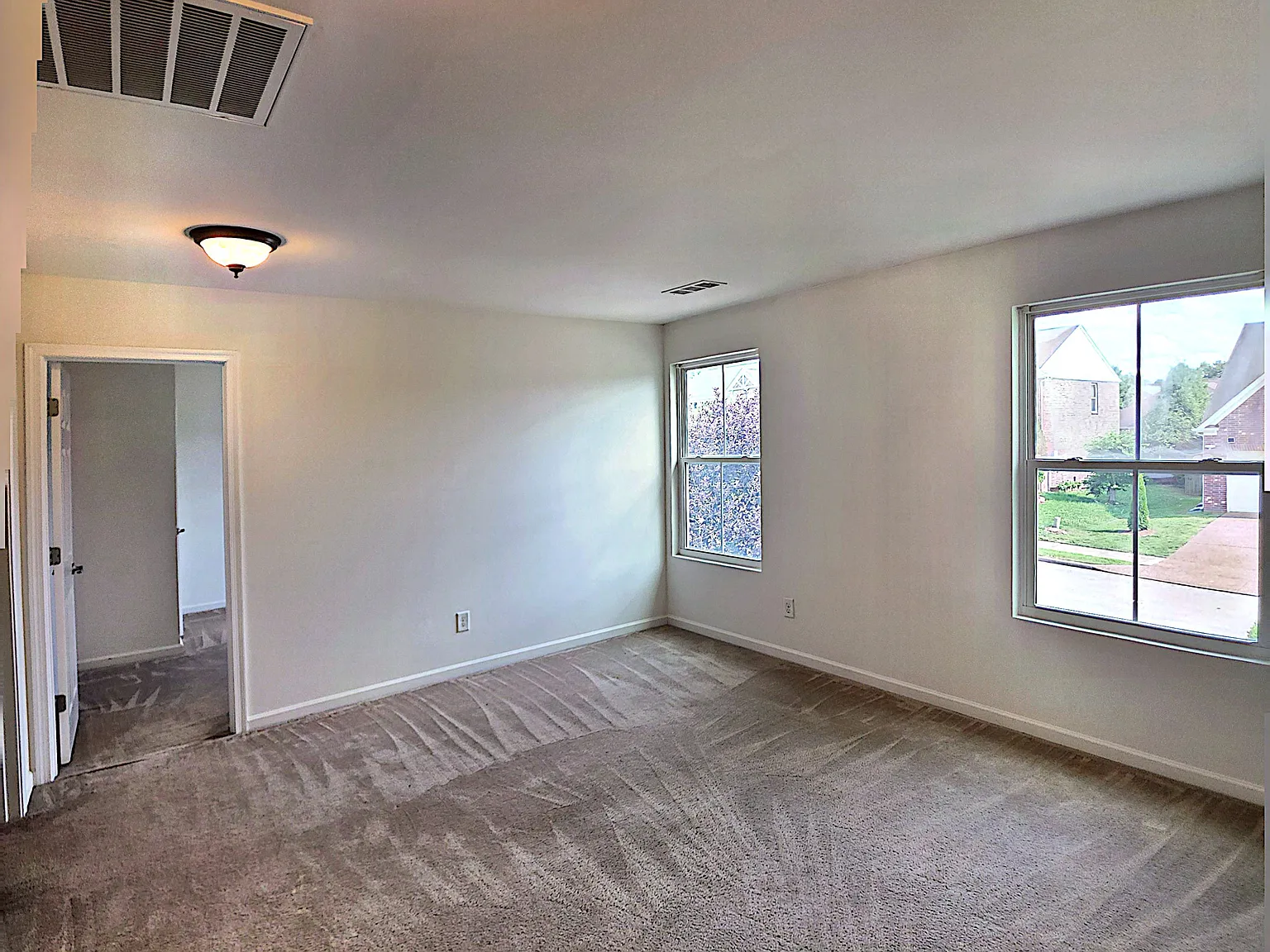 7612 Oakfield Way — Photo 3