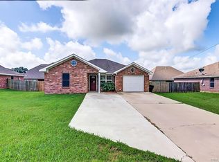 451 Kennie Rd, Shreveport, LA 71106