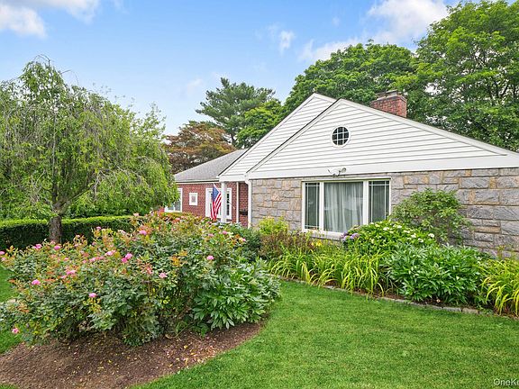 3rd image of 100 Yale Road