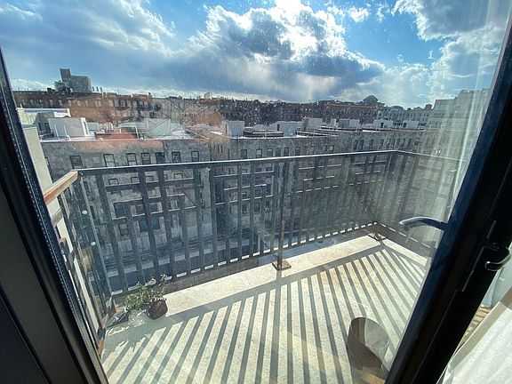 5th image of 564 Saint Johns Pl #721S