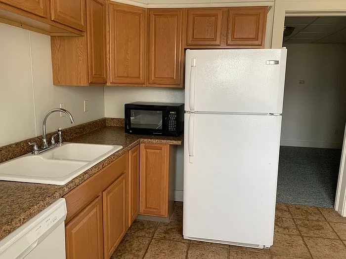 2 bed, 1.0 bath, $775 — Photo 4