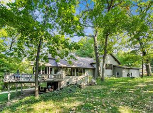 414 Deerpath W, Fontana, WI