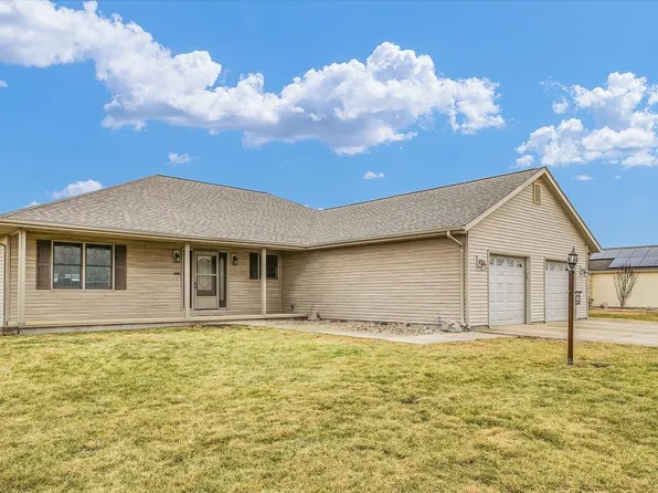 206 Linda Ln, Sidney, IL 61877