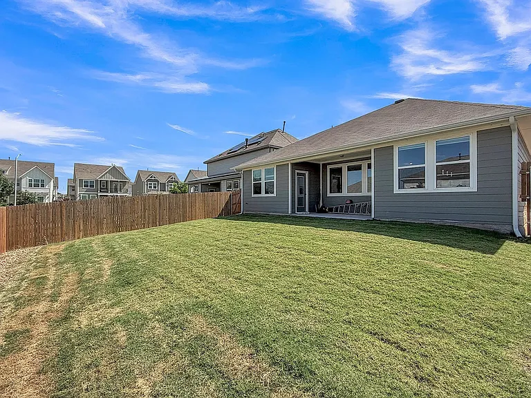 2608 Emerson Trl — Photo 30