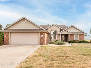 205 Venus St, Holts Summit, MO 65043