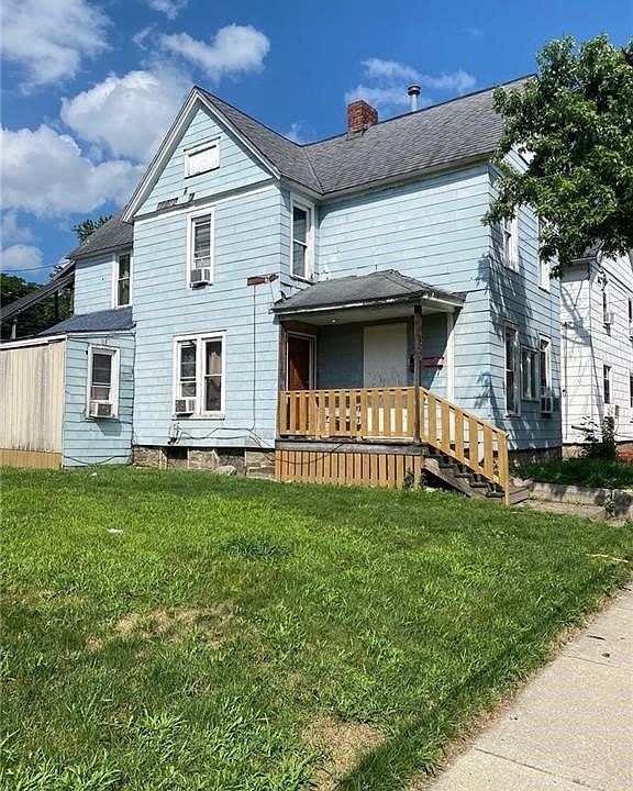 1st image of 329 E Market Street Ext