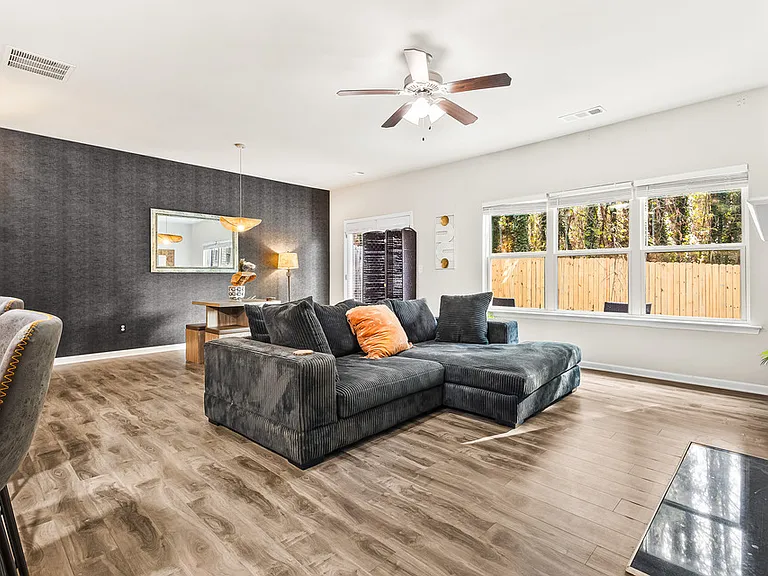 551 Monticello Blvd SE — Photo 3