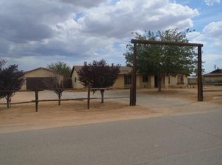 22663 Sitting Bull Rd, Apple Valley, CA 92308