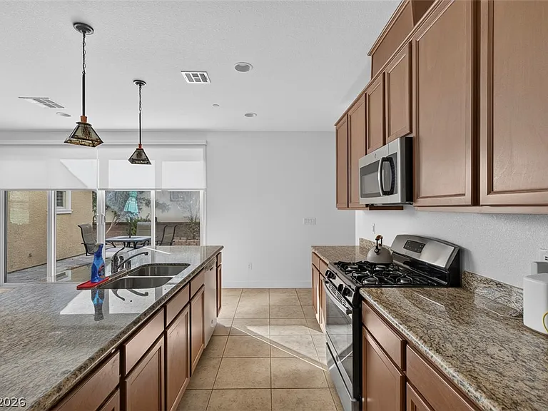 1100 E Sunset Rd — Photo 13