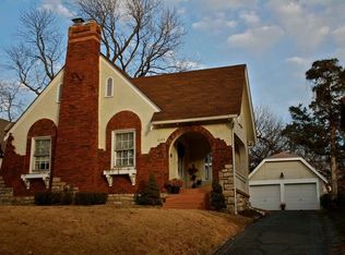 6123 Rockhill Rd, Kansas City, MO 64110