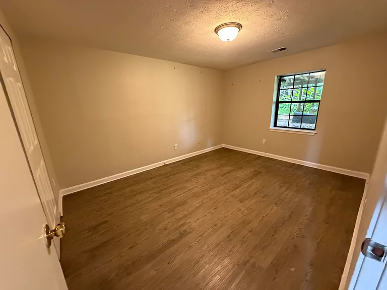 546 El Paseo Pl — Photo 15
