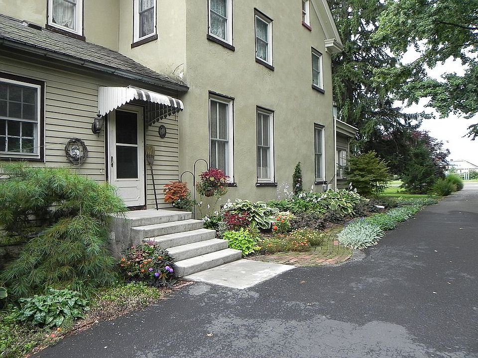 4 Hilltown Pike, Line Lexington, PA 18932 Zillow