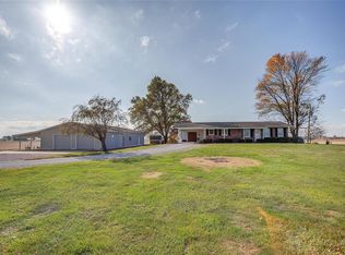 10848 Seger Rd, Trenton, IL 62293