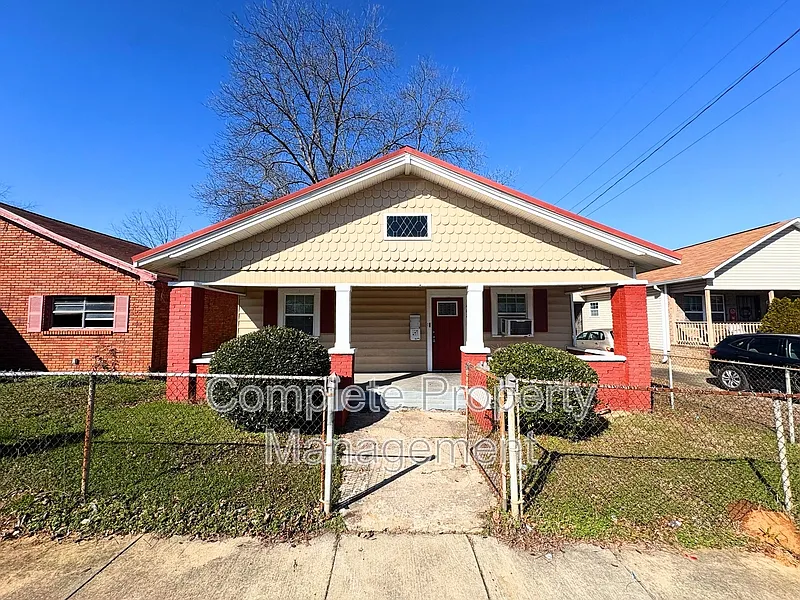 3 bed, 3.0 bath, 1519 sqft, $1,250 — Photo 1