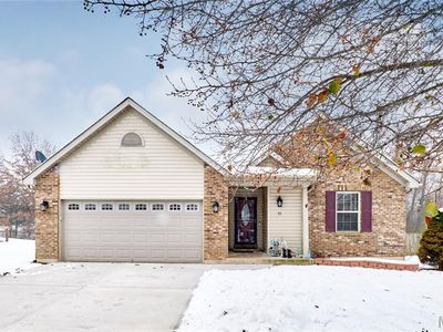 50 Village Circle Dr, Winfield, MO, 63389