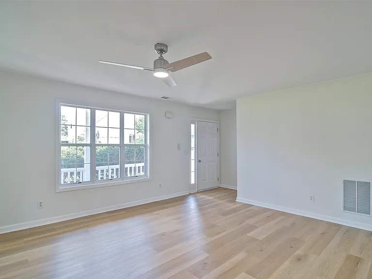 519 Hillcrest Cross Rd — Photo 3