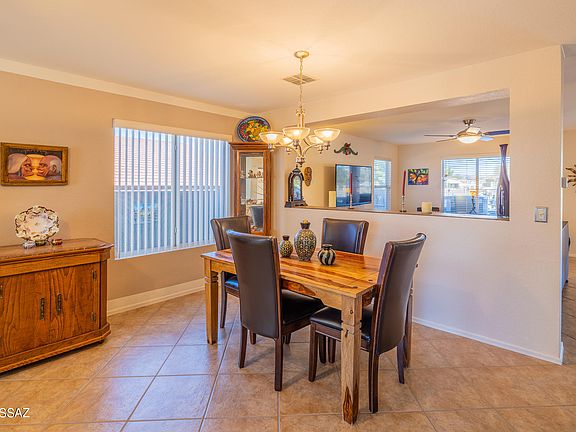5th image of 543 E Sterling Canyon Dr
