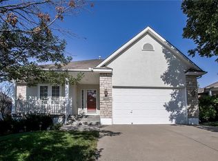 908 SW Leafwing Ct, Lees Summit, MO 64081