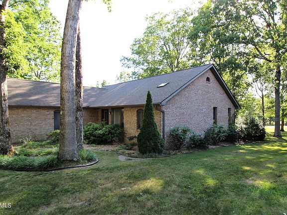 3rd image of 106 Rolling Green Dr
