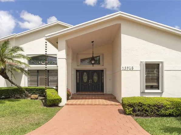 13945 SW 107th Ct, Miami, FL 33176