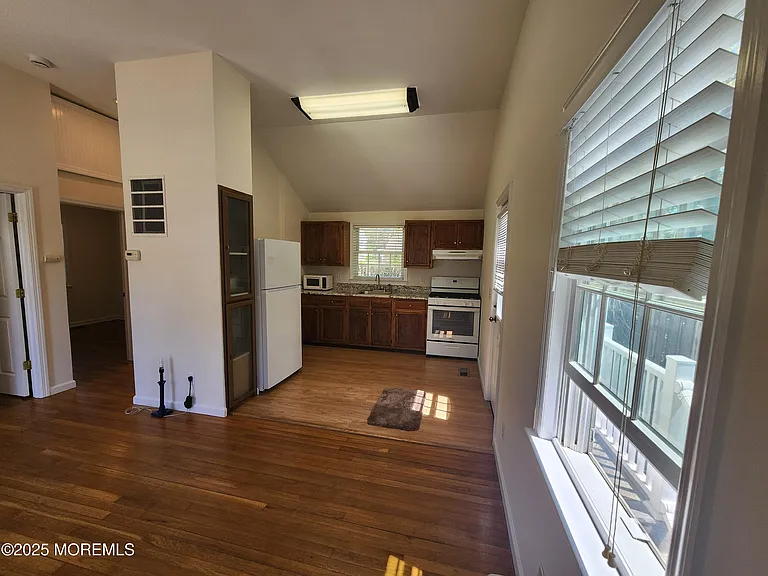 21 Coolidge Dr — Photo 4