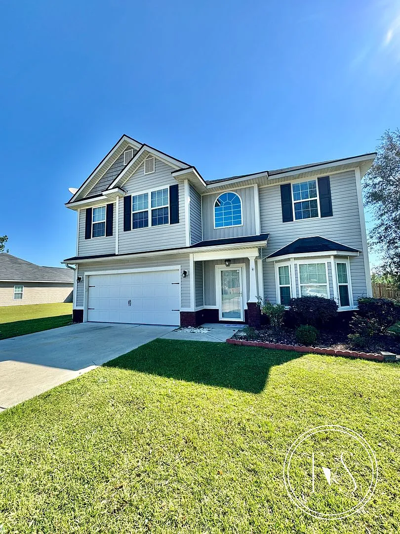 Gorgeous 4 bedroom, 2.5 bathroom home in Ludowici, GA! — Photo 2