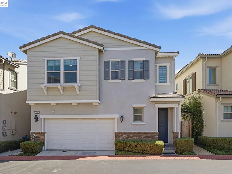 33 W Roccolino Ln — Photo 2