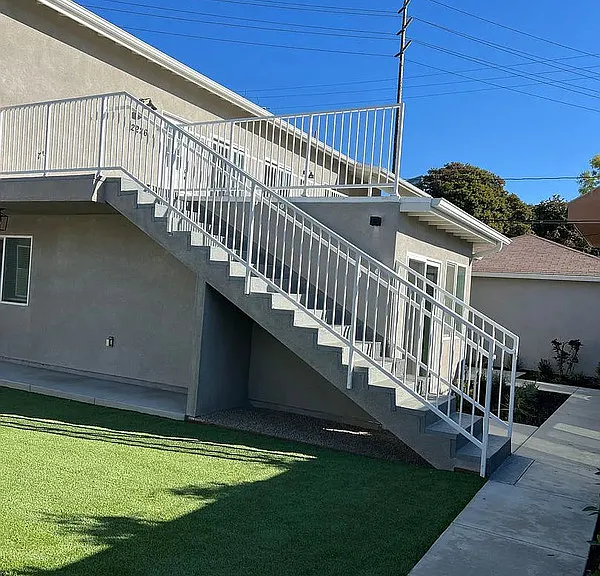 2228 Conquista Ave — Photo 2