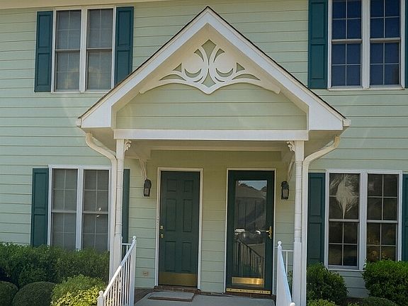 2nd image of 841 Capitol Pear Ln