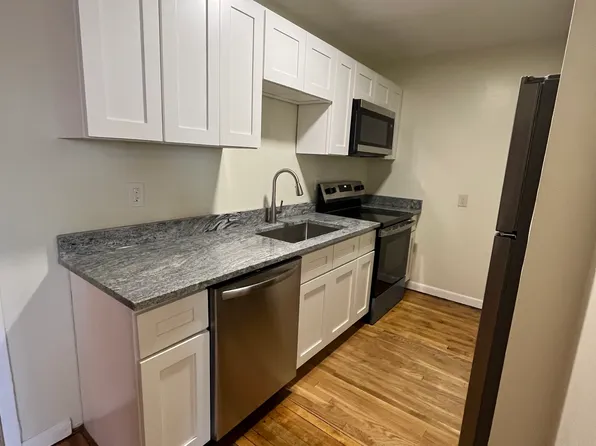 607 Charles St, Providence, RI