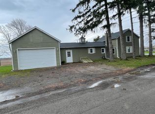 7277 Chestnut Ridge Rd, Lockport, NY 14094