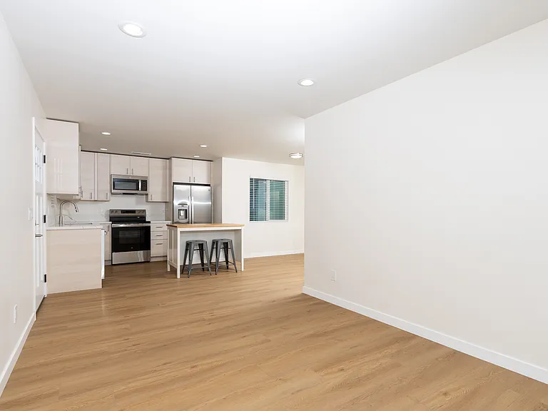4824 Rolando Blvd — Photo 14