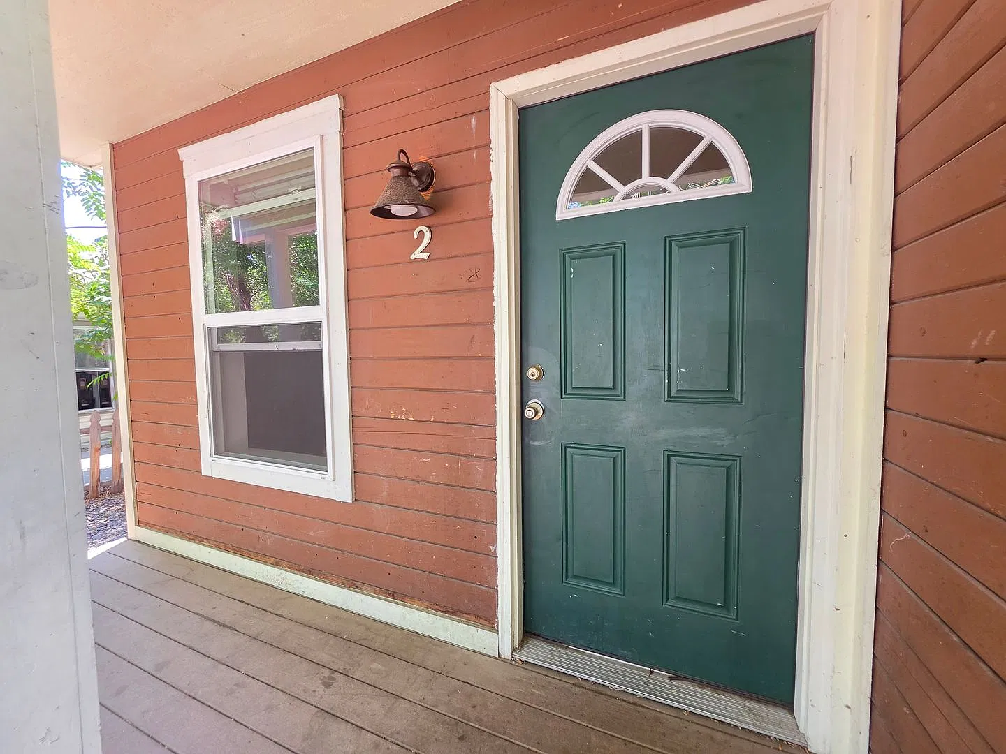 2320 Goss — Photo 2