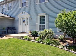 6757 Bear Creek Dr, Saint Louis, MO 63129