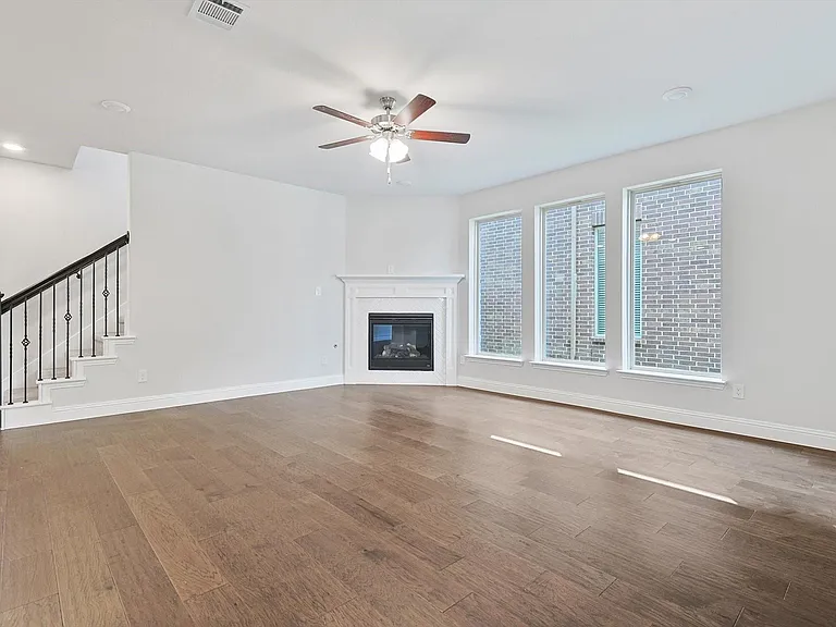 1752 Blakely Pl — Photo 3