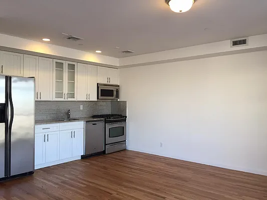 Rented by Corcoran | media 14