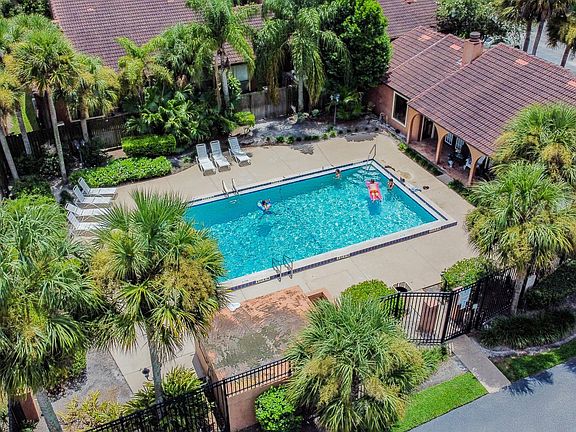 4th image of 679 Montego Bay Ct