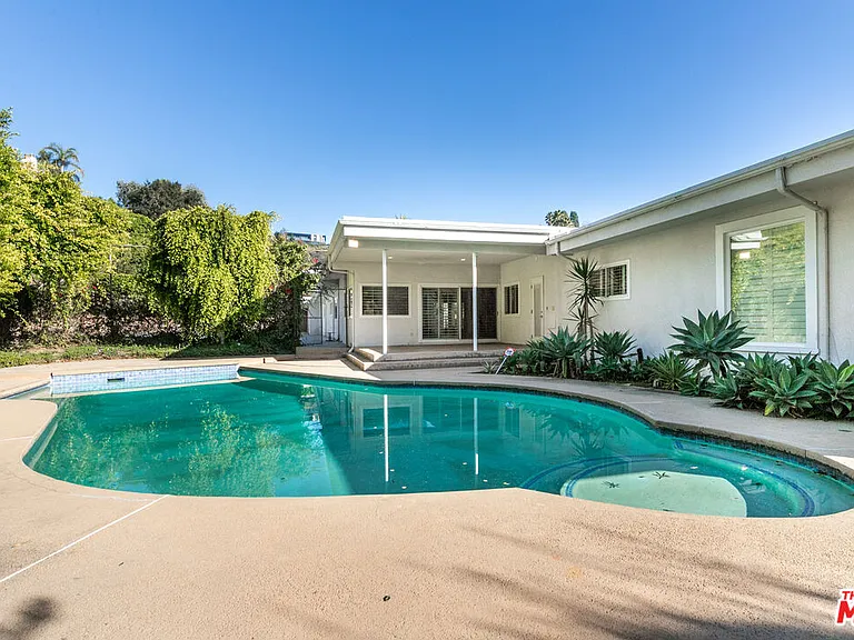 8900 Alto Cedro Dr — Photo 45